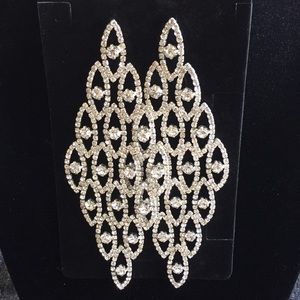 💎Rhinestone earrings. 6” long white stones.